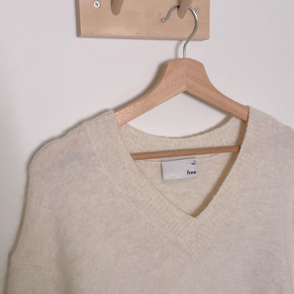 Wilfred free - ivory cream sweater, V neck